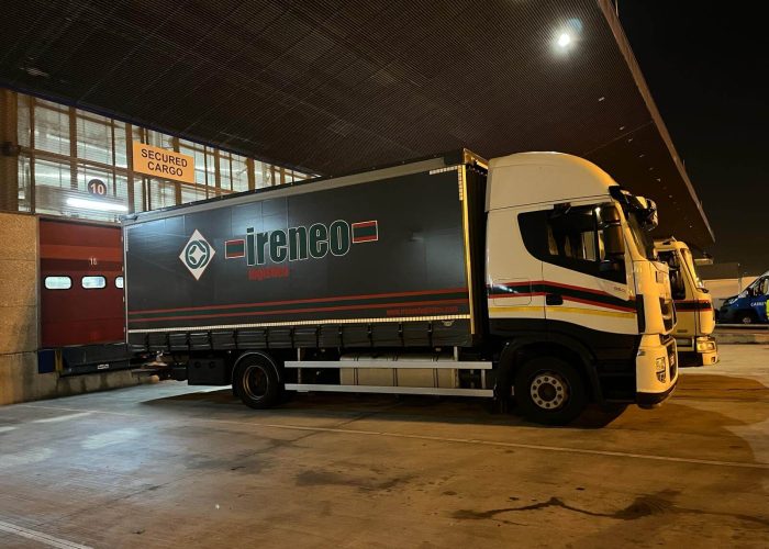 camion para distribución local y nacional sede barcelona